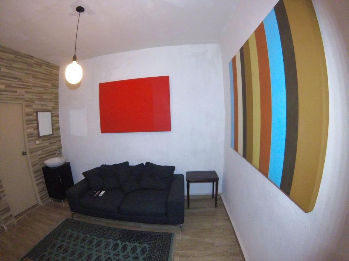 ホテル Casa Lucia モンテレー エクステリア 写真
